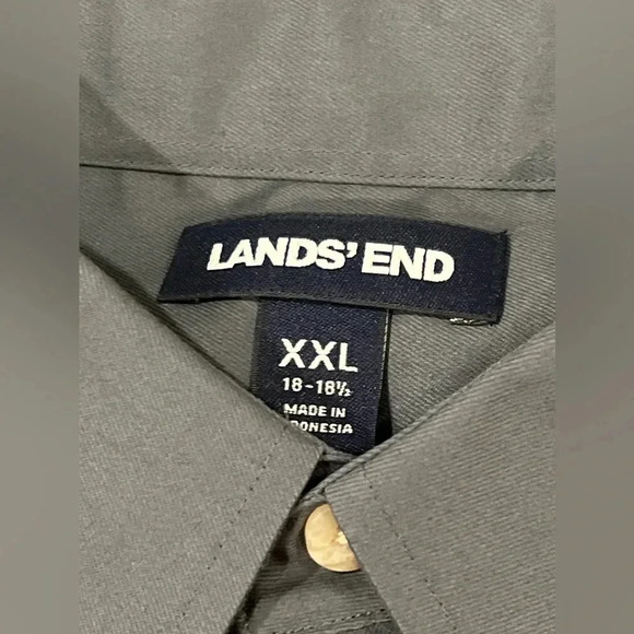 Lands’ End XXL, NWOT dress/casual shirt. Dark gray (soapstone), short sleeves. - Picture 3 of 9